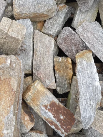 Barrettes Gneiss 6/10