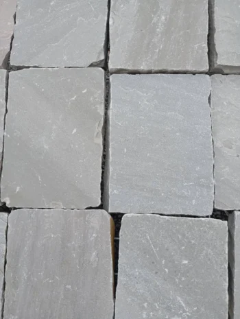 pave grès gris