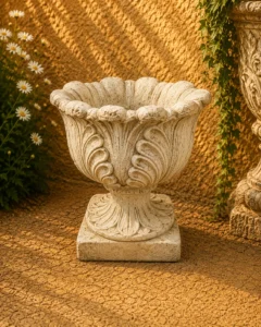 vase ornée de feuilles blanc n° 1114